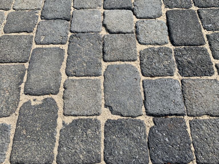 natuursteen gebruiken voor het aanleggen van je oprit