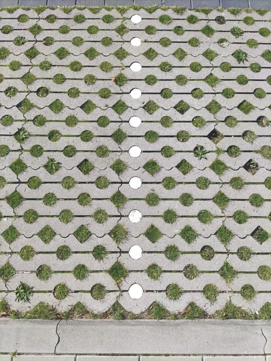 Grasbetontegel type I 40x60x12 GRIJS 03 (bovenzijde vlak + rondom hol-dol) K85912 BK25 GRN+ - Afbeelding 2